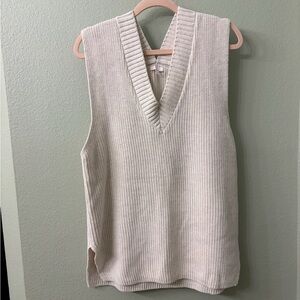 Gianni Bini V-Neck Sweater Vest in Cream